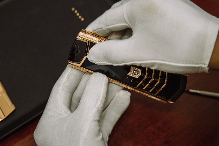 CÁCH ĐÁNH BÓNG VERTU SIGNATURE S NHƯ MỚI CHỈ TRONG 10 PHÚT